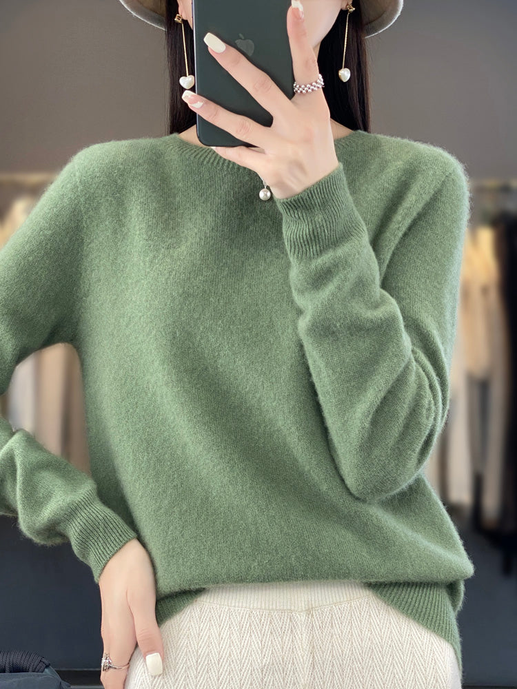 Caroline - Women's Classic Knit Sweater with Long Sleeve