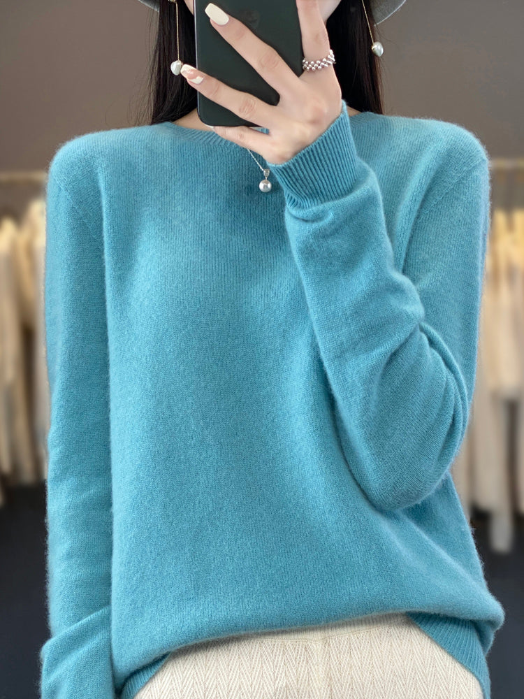 Caroline - Women's Classic Knit Sweater with Long Sleeve