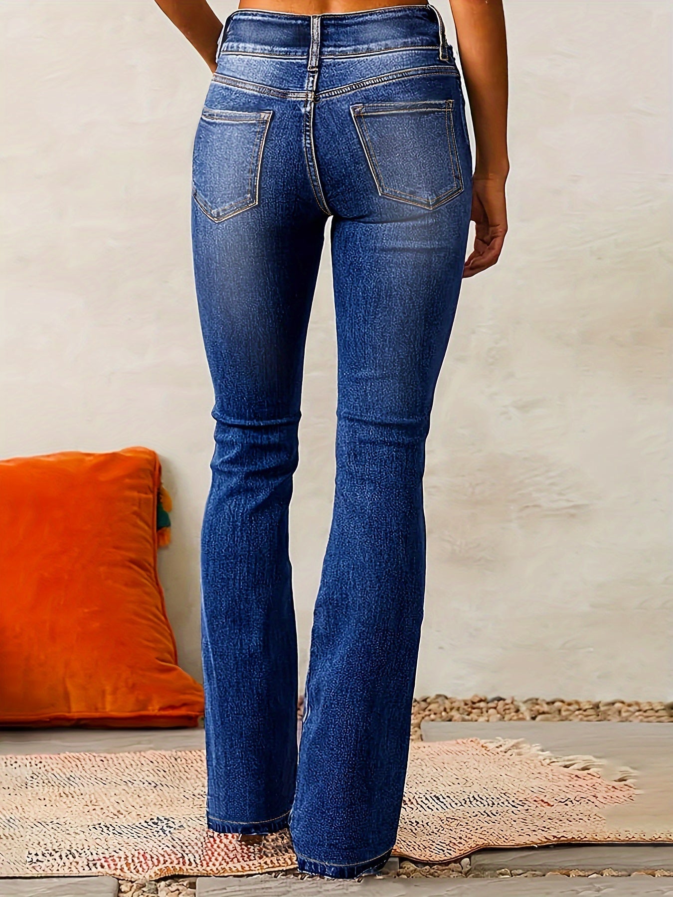 Beth - Women's High-Waist Jeans with weitem Bein