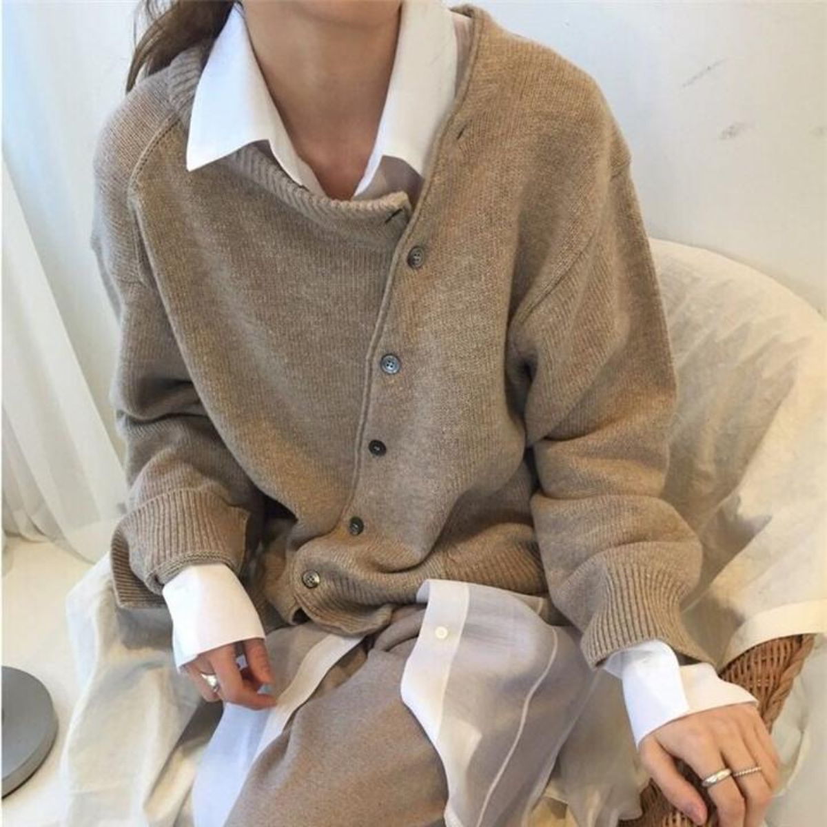 Molly - Women's Spring Sweater with Buttons